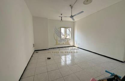 Apartment - 1 - 1 for rent in Al Majaz 2 - Al Majaz - Sharjah Apartment - 1 - 1 for rent in Al Majaz 2 - Al Majaz - Sharjah