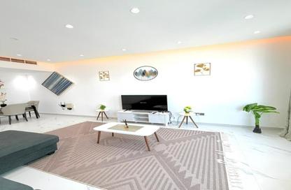 Apartment - 1 Bedroom - 2 Bathrooms for rent in Beach Tower 1 - Al Khan Lagoon - Al Khan - Sharjah