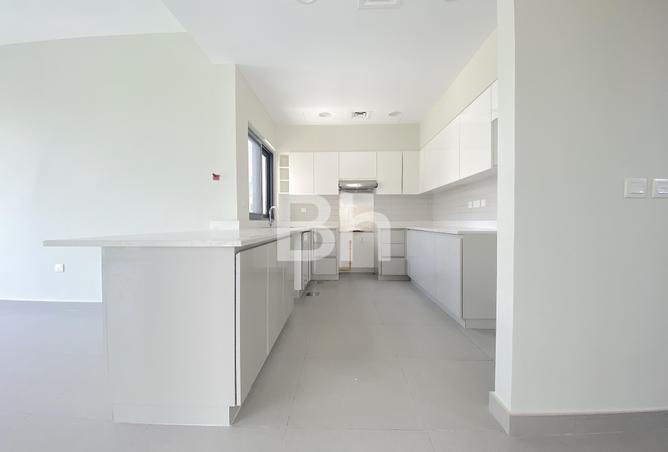 110528027 - Property Image 3