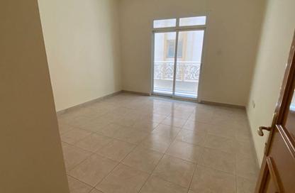 Apartment - 2 Bedrooms - 2 Bathrooms for rent in Al Qulaya'ah - Al Sharq - Sharjah