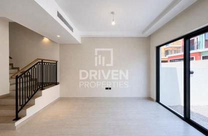 Townhouse - 4 - 3 for rent in Portofino - Damac Lagoons - Dubai