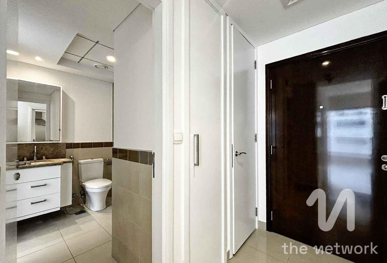 Upgraded | Large 2 Bed | High Floor photo 15