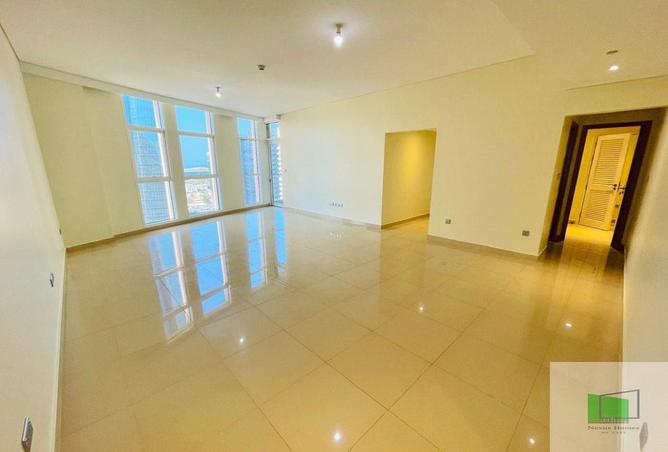 3-bed apartment in United Square — photo 2