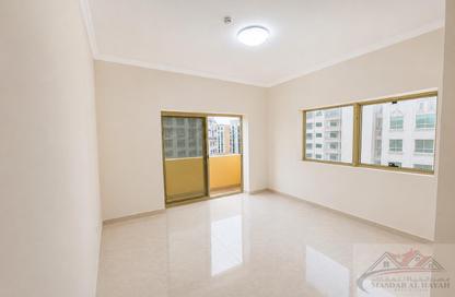 Apartment - 1 Bedroom - 2 Bathrooms for rent in Muwaileh 29 Building - Muwaileh - Sharjah