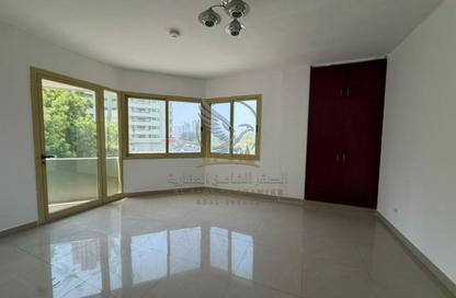 Apartment - 3 Bedrooms - 5 Bathrooms for rent in Jamal Abdul Nasser Street - Al Majaz - Sharjah