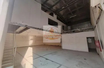 مستودع - استوديو - 1 حمام للايجار في المنطقة الصناعية 11 - المنطقة الصناعية بالشارقة - الشارقة مستودع - استوديو - 1 حمام للايجار في المنطقة الصناعية 11 - المنطقة الصناعية بالشارقة - الشارقة