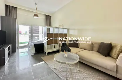 Apartment - 1 Bathroom for sale in Leonardo Residences - Masdar City - Abu Dhabi