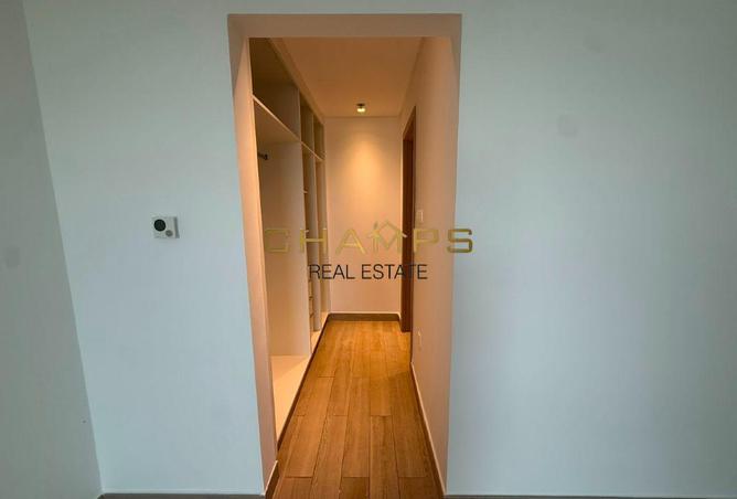 3-bed apartment in Waters Edge · Vacant — photo 3