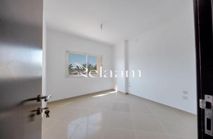 Apartment - 3 - 4 for rent in Tower 4 - Al Reef Downtown - Al Reef - Abu Dhabi