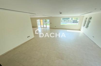 Villa - 4 - 5 for sale in District 3 - Jumeirah Park - Dubai Villa - 4 - 5 for sale in District 3 - Jumeirah Park - Dubai