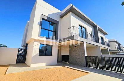 Villa - 4 - 5 for sale in The Dahlias - Yas Acres - Yas Island - Abu Dhabi
