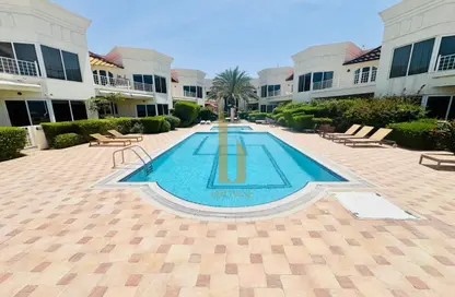 Villa - 4 Bedrooms - 4 Bathrooms for rent in Jumeirah 1 Villas - Jumeirah 1 - Jumeirah - Dubai