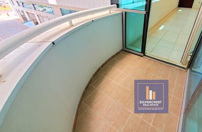 Duplex - 3 Bedrooms - 4 Bathrooms for rent in Bel Ghailam Tower - Corniche Road - Abu Dhabi