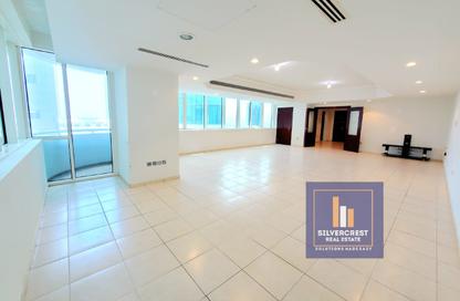 Duplex - 3 Bedrooms - 4 Bathrooms for rent in Bel Ghailam Tower - Corniche Road - Abu Dhabi