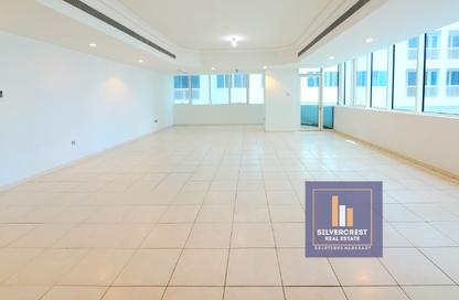 Duplex - 3 Bedrooms - 4 Bathrooms for rent in Bel Ghailam Tower - Corniche Road - Abu Dhabi