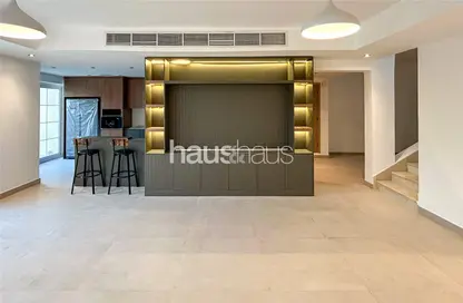 فيلا - 3 غرف نوم - 3 حمامات للايجار في الينابيع 11 - الينابيع - دبي