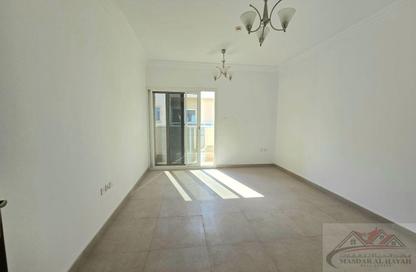 Apartment - 2 - 2 for rent in Muwaileh 3 Building - Muwaileh - Sharjah