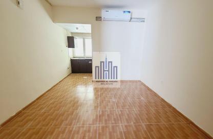 Apartment - Studio - 1 Bathroom for rent in Muwailih Building - Muwaileh - Sharjah