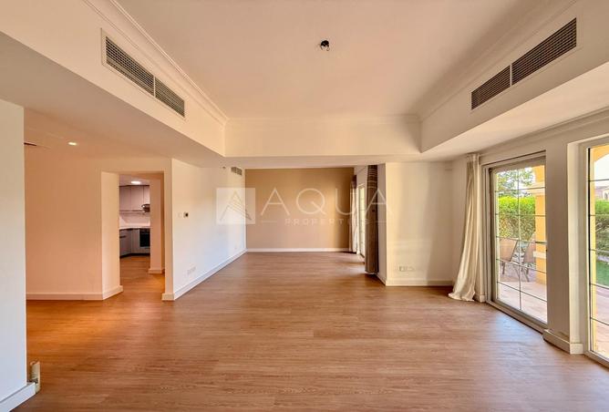 98242061 - Property Image 2