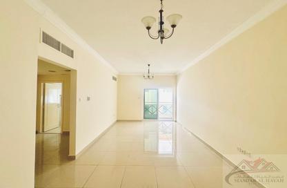 Apartment - 2 Bedrooms - 2 Bathrooms for rent in Muwaileh 29 Building - Muwaileh - Sharjah