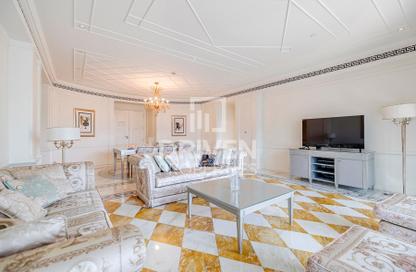 Apartment - 3 - 4 for sale in Palazzo Versace - Culture Village - Dubai Apartment - 3 - 4 for sale in Palazzo Versace - Culture Village - Dubai