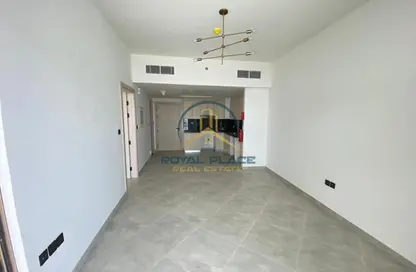 شقة - غرفة نوم - 2 حمامات للايجار في بن غاطي افنيو - الجداف - دبي