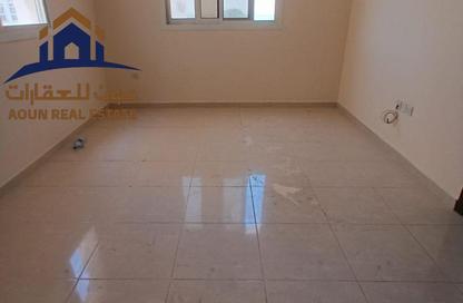 Whole Building - 3 Bedrooms - 4 Bathrooms for rent in Al Sabkha - Al Riqqa - Sharjah
