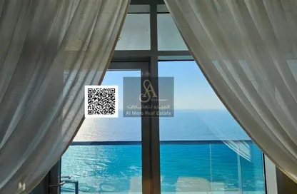 شقة - 3 غرف نوم - 2 حمامات للايجار في برج الكورنيش - طريق كورنيش عجمان - عجمان