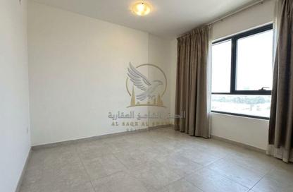 Apartment - 3 Bedrooms - 2 Bathrooms for rent in Al Khan Corniche - Al Khan - Sharjah
