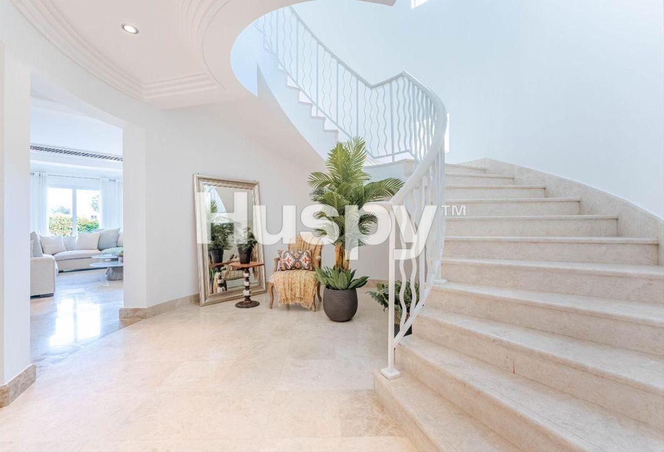 Fully Furnished | Lake View | Private Pool photo 8