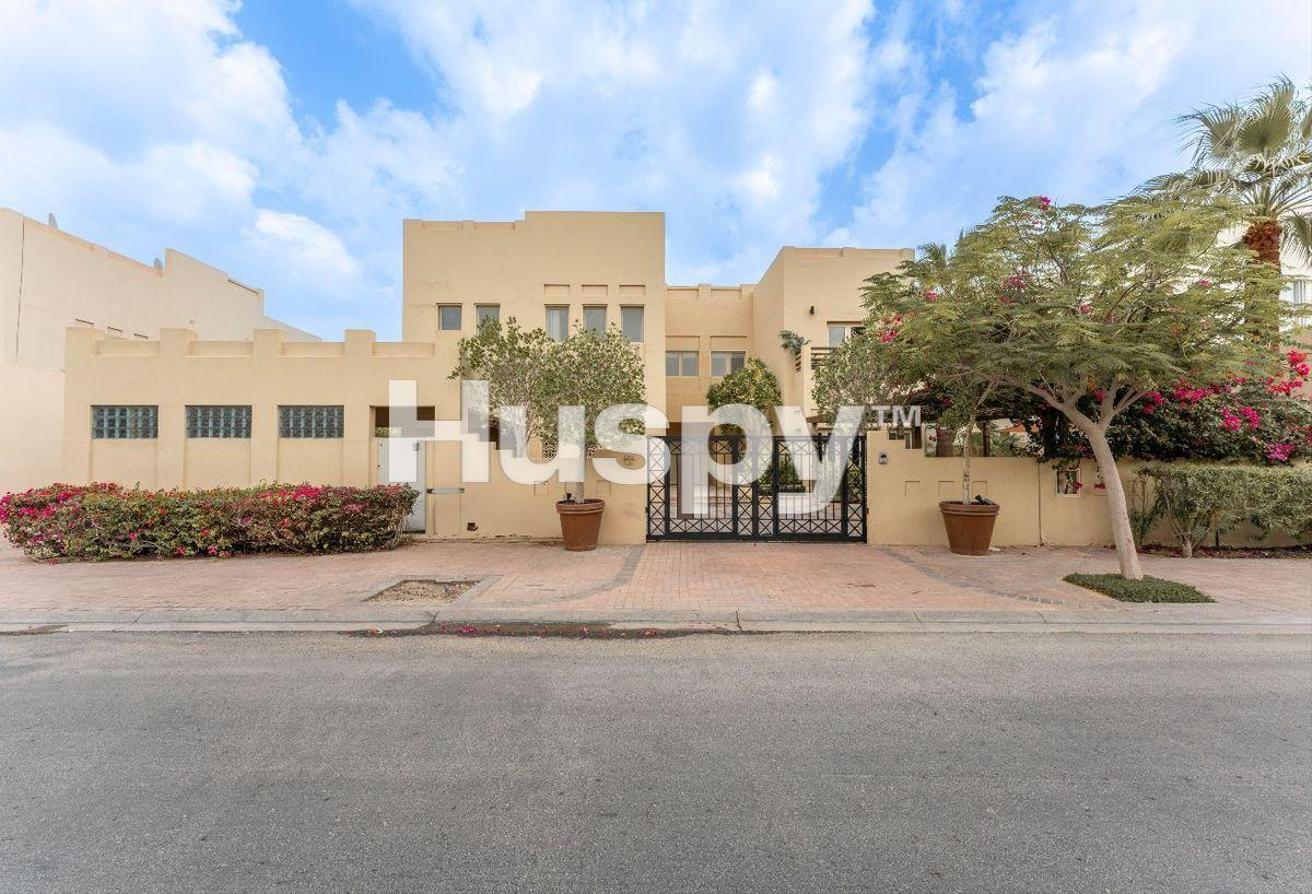 Fully Furnished | Lake View | Private Pool photo 18