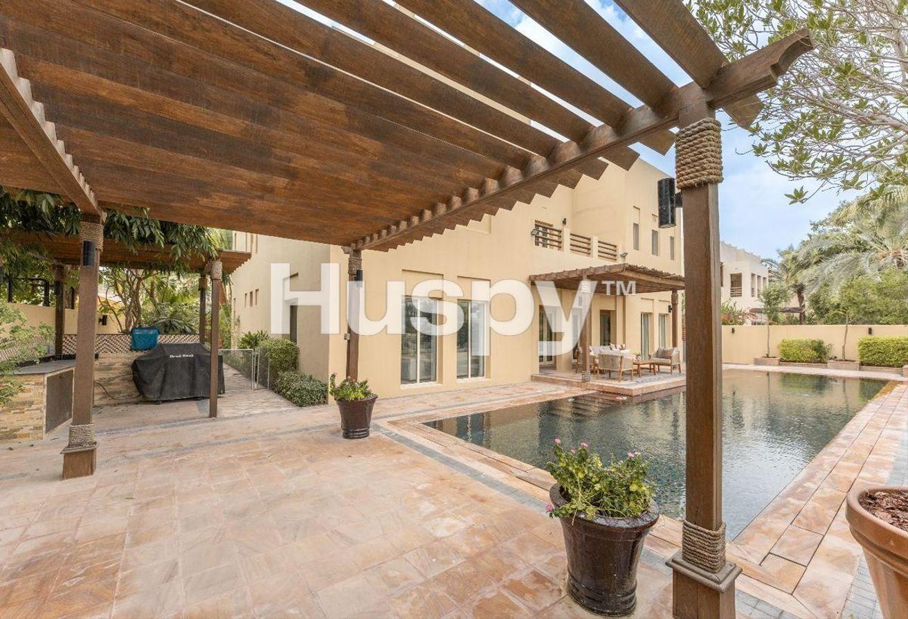 Fully Furnished | Lake View | Private Pool photo 16