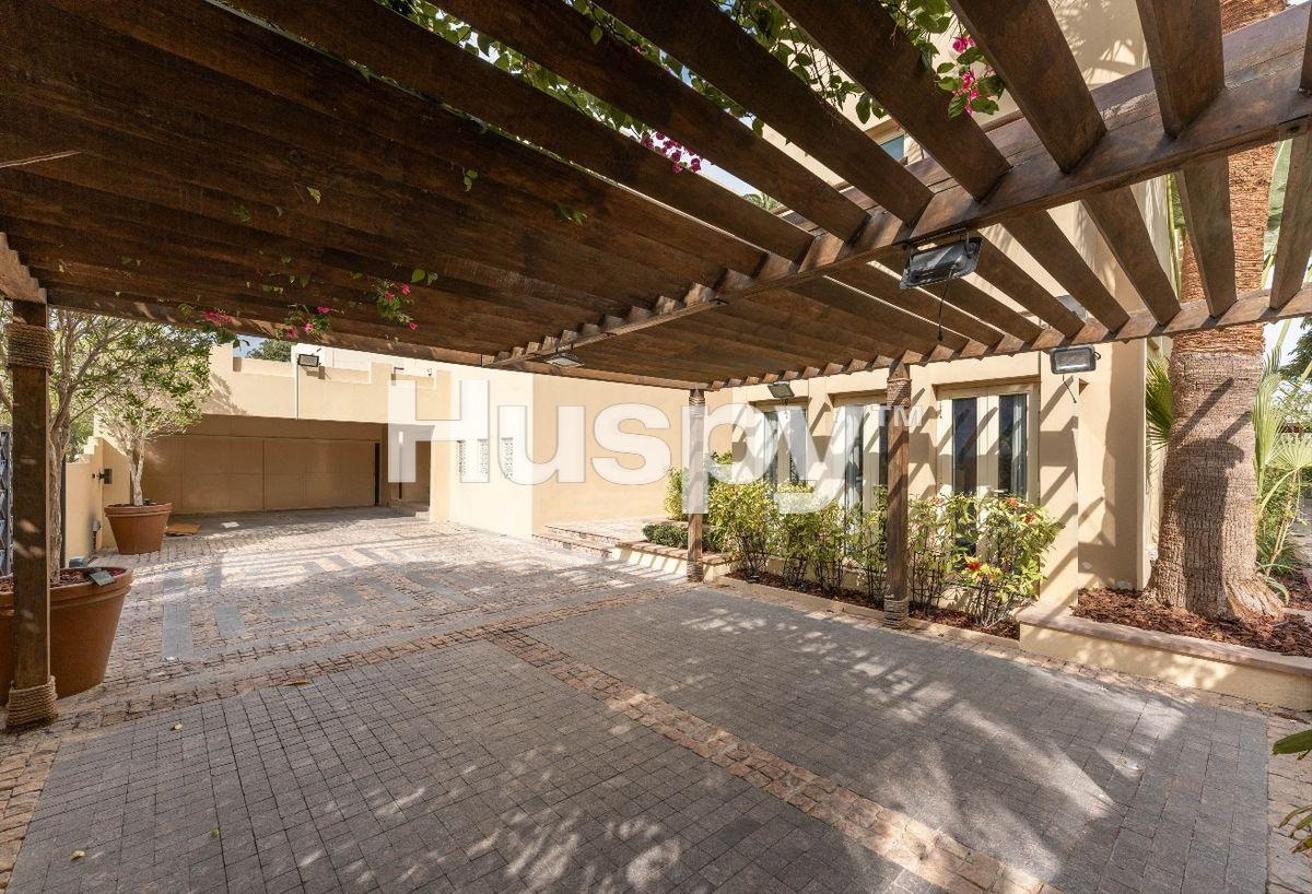 Fully Furnished | Lake View | Private Pool photo 19