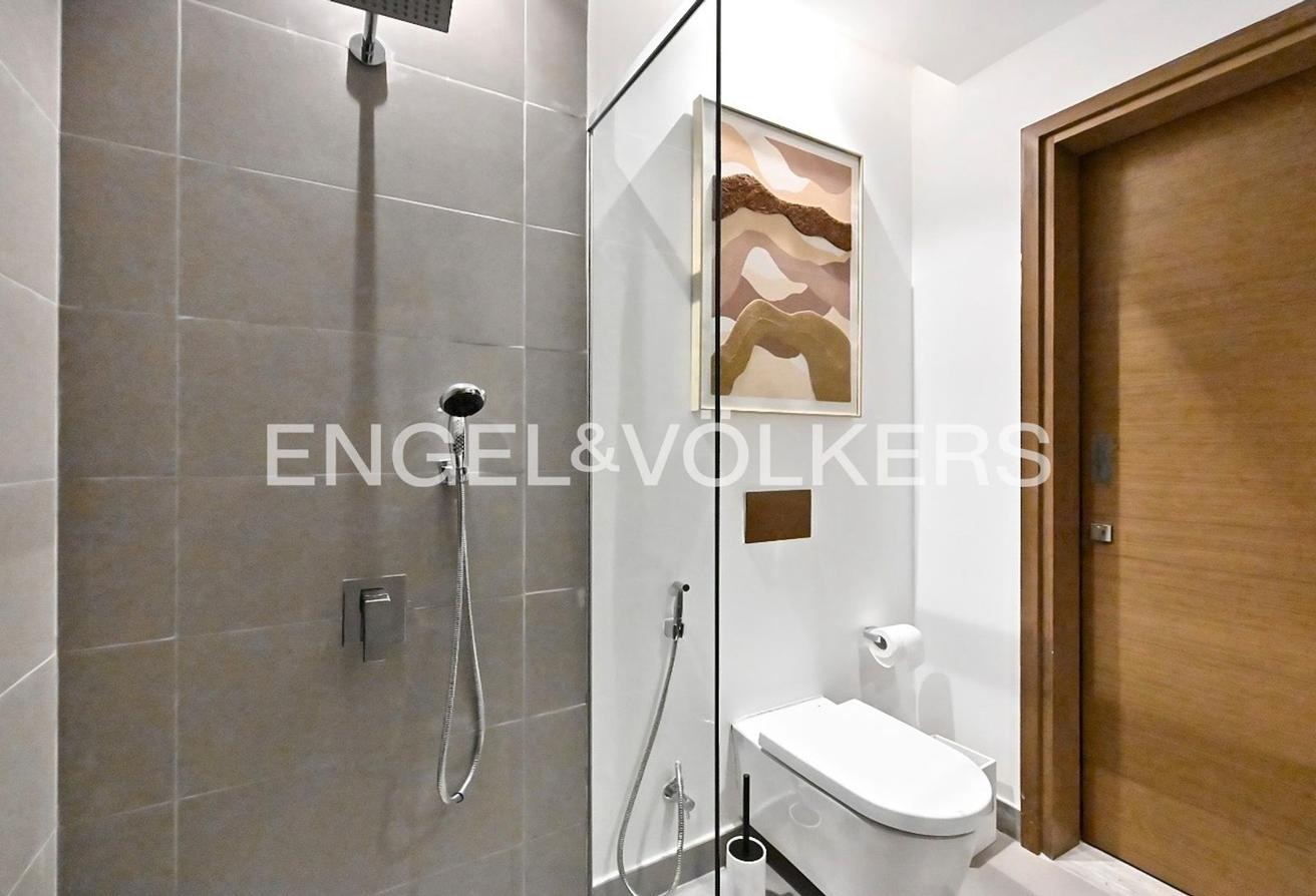 Fully Furnished I Luxury Living I Vacant photo 29