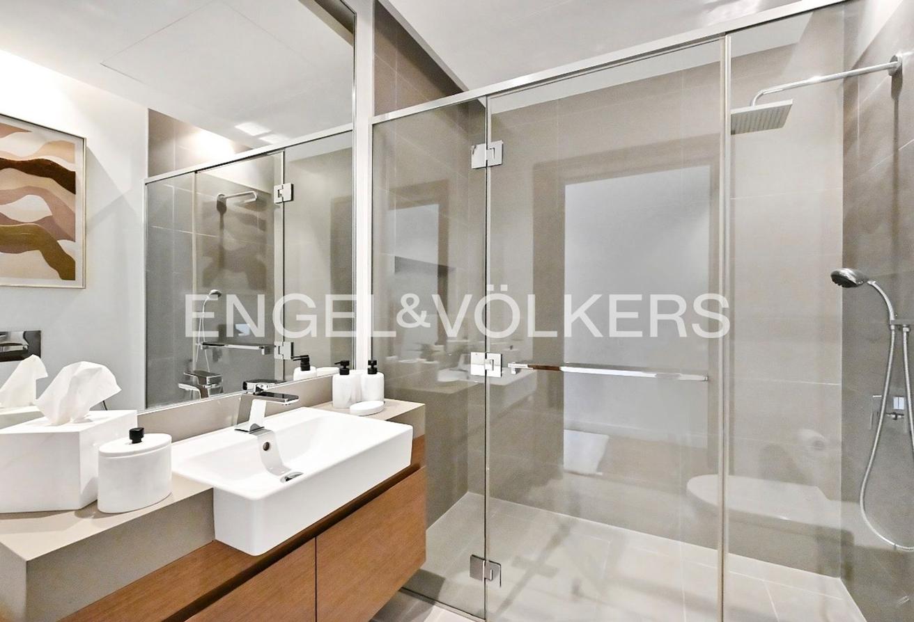 Fully Furnished I Luxury Living I Vacant photo 28