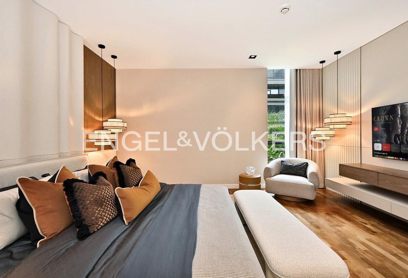 Fully Furnished I Luxury Living I Vacant photo 16