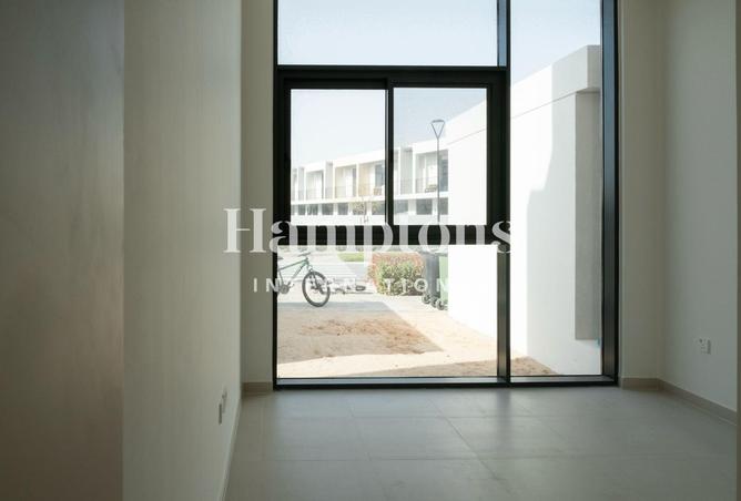 106390002 - Property Image 2