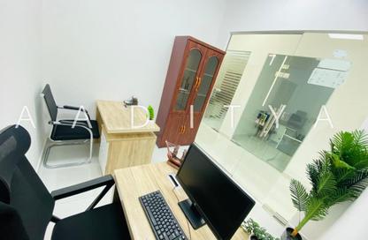 Office Space - Studio - 1 Bathroom for rent in Red Avenue - Al Garhoud - Dubai