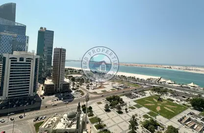 Apartment - 2 Bedrooms - 2 Bathrooms for rent in Clock Tower - Corniche Road - Abu Dhabi