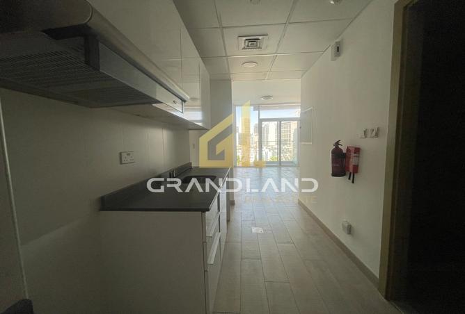 102001294 - Property Image 2