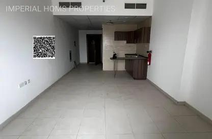 شقة - 1 حمام للبيع في سمارت تاور 1 - العامرة - عجمان