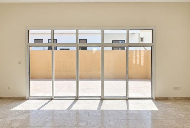 Spacious 4 BHK Villa | Maids Room | Mirdif photo 2