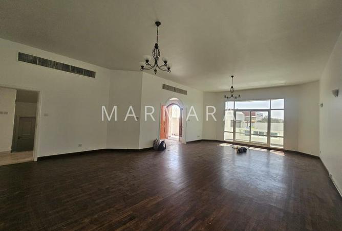 73869493 - صورة العقار 2