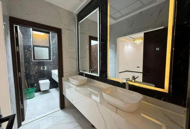 104268188 - Property Image 2