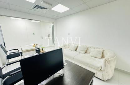 Office Space - Studio - 1 Bathroom for rent in Silver Home Building - Hor Al Anz - Deira - Dubai