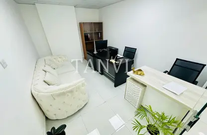 Office Space - Studio - 1 Bathroom for rent in Silver Home Building - Hor Al Anz - Deira - Dubai