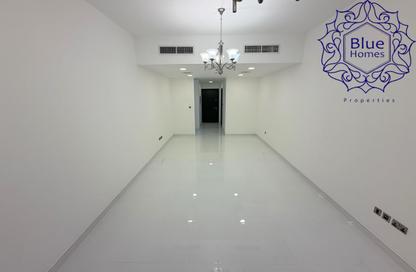 شقة - غرفة نوم - 2 حمامات للايجار في بناية تريو - البرشاء 1 - البرشاء - دبي
