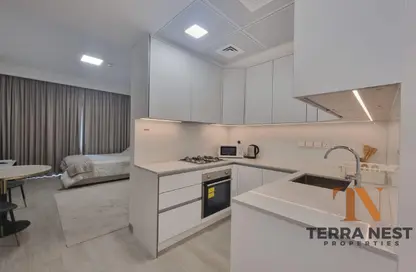 شقة - 1 حمام للايجار في برج لوما 22 الغربي - لوما 22 - الضاحية 10 - قرية جميرا الدائرية - دبي