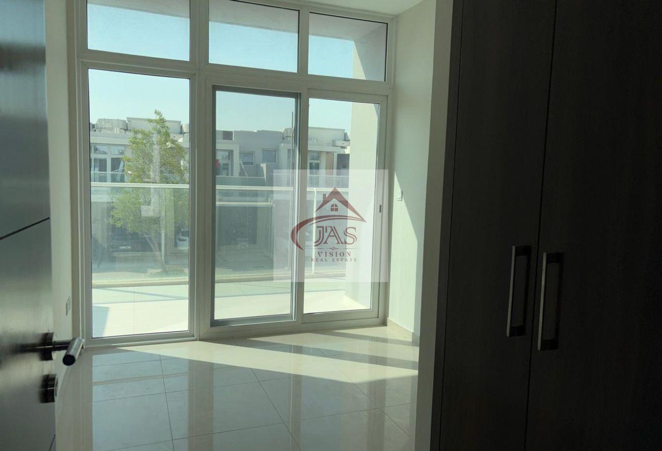 Spacious 3 BHK | Ready to Move | Multiple Cheques photo 11