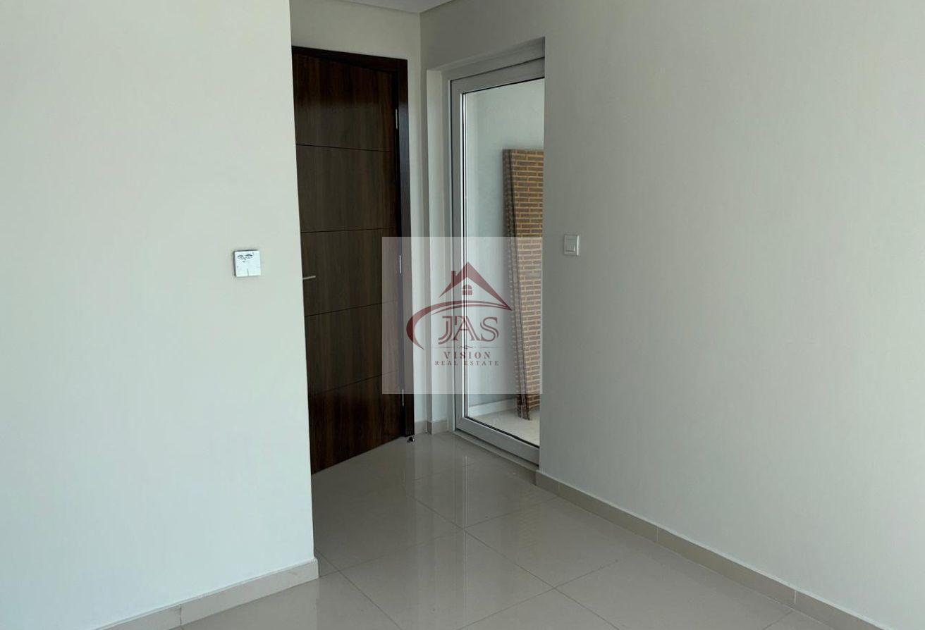 Spacious 3 BHK | Ready to Move | Multiple Cheques photo 16